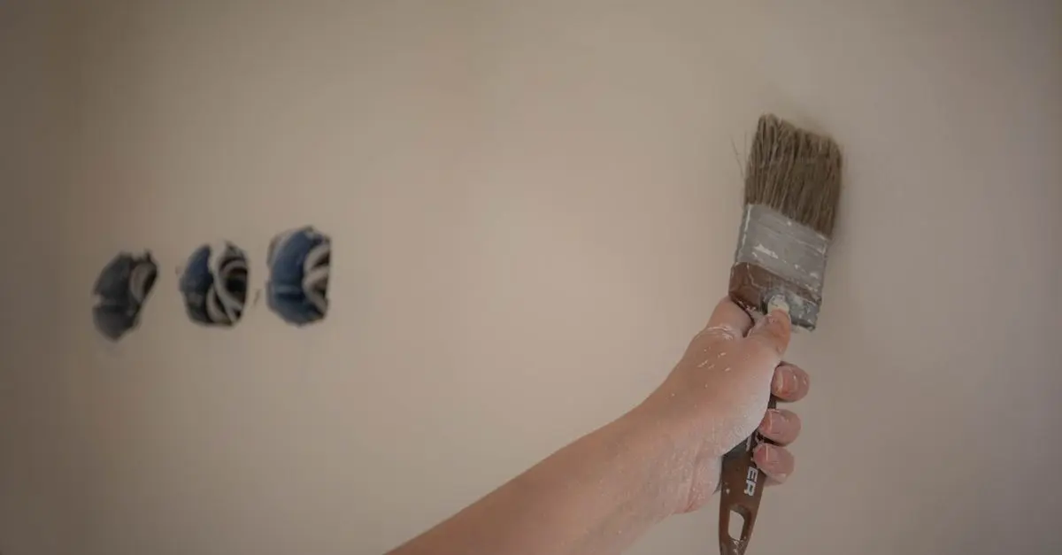 Peinture Rapide : 7 Astuces Pratiques pour Éviter les Éclaboussures