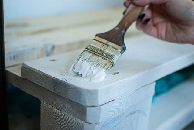 Peinture Rapide : Les Outils Indispensables pour un Travail Efficace